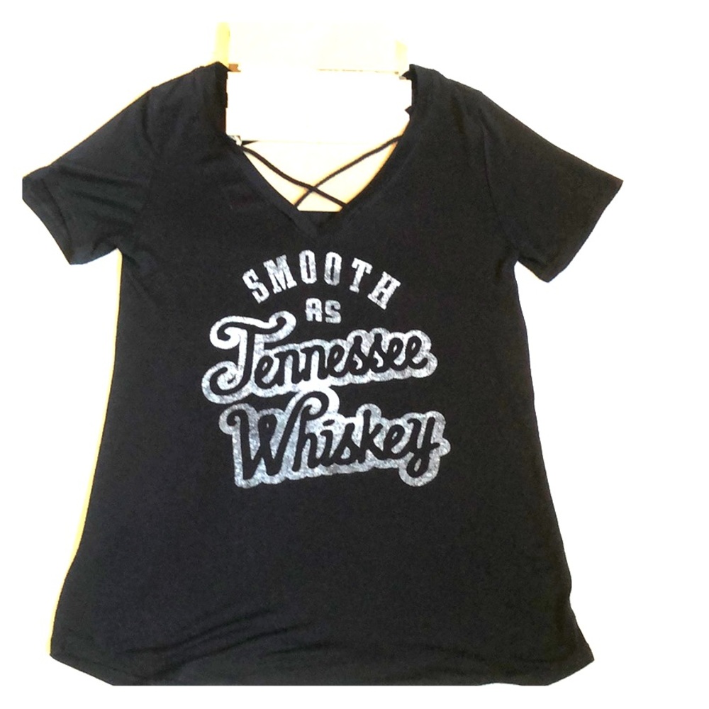 NWOT Lyric Culture Smooth As Tennessee Whiskey Concert t-shirt Black size S